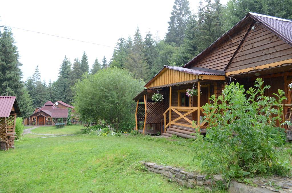 Zarinok Hotel Pilipets Exterior photo